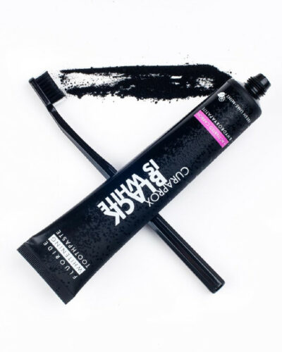 CURAPROX Black is White SET (zubná pasta 90 ml + zubná kefka CS 5460) – Obrázok 2