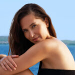 INSTITUT ESTHEDERM ADAPTASUN Dvojzložková opaľovacia voda pre silné slnko 150 ml – Obrázok 4