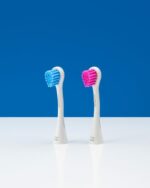 CURAPROX HYDROSONIC SENSITIVE náhradná hlavica, modrá + ružová 2 ks – Obrázok 2