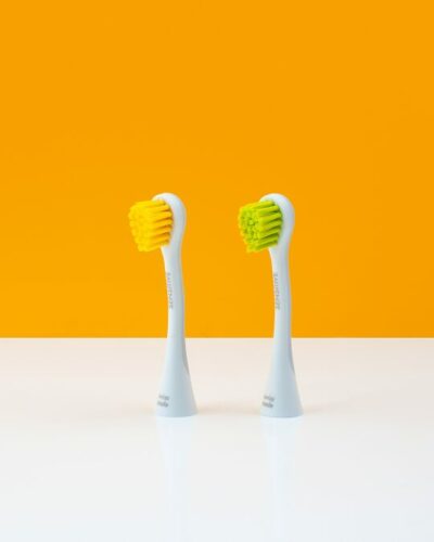 CURAPROX HYDROSONIC SENSITIVE náhradná hlavica, žltá + zelená 2 ks – Obrázok 2