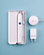 CURAPROX Hydrosonická kefka EASY + náhradná hlavica SENSITIVE 2 ks – Obrázok 3